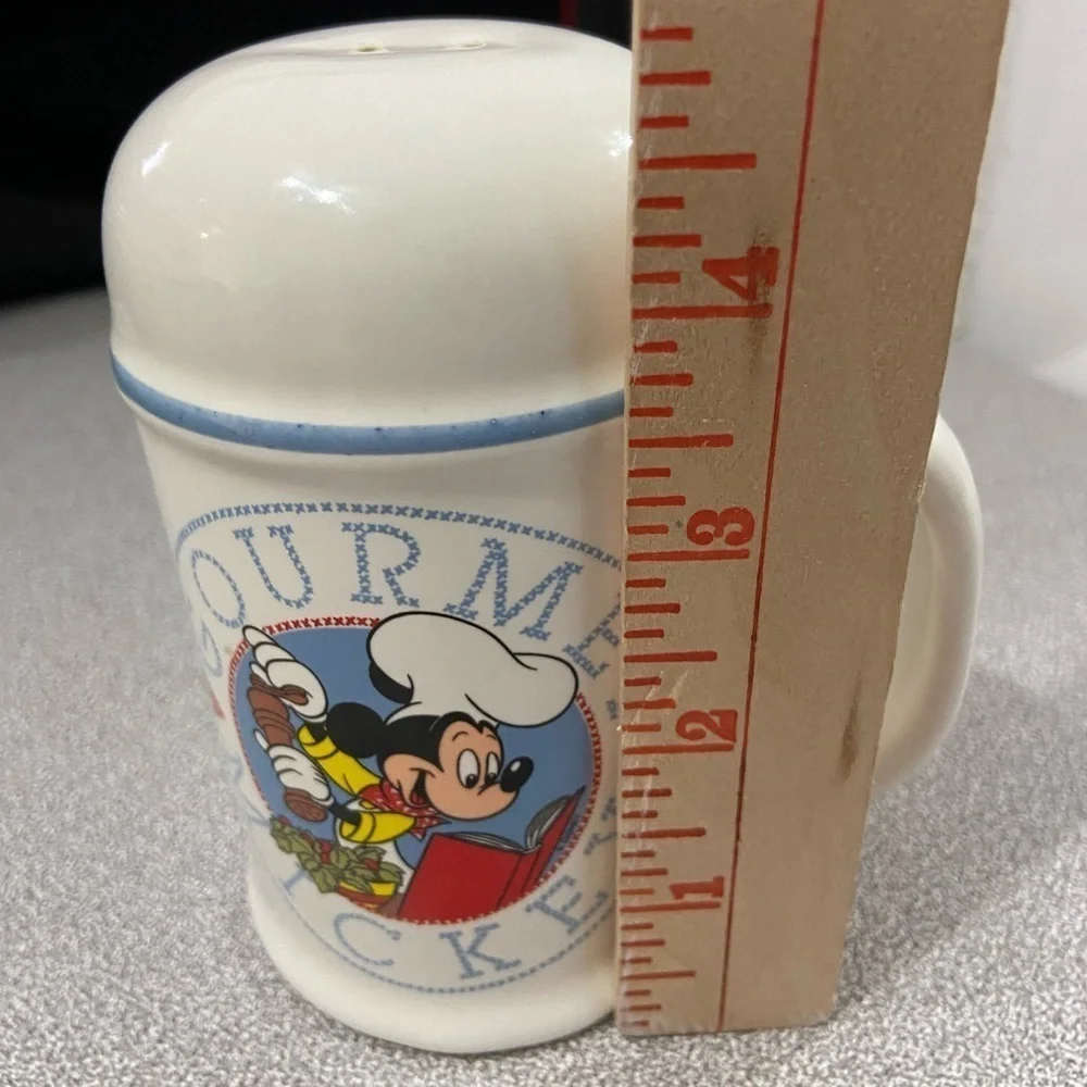🩵 Treasure Craft Gourmet Mickey Mouse Disney Single Salt Shaker